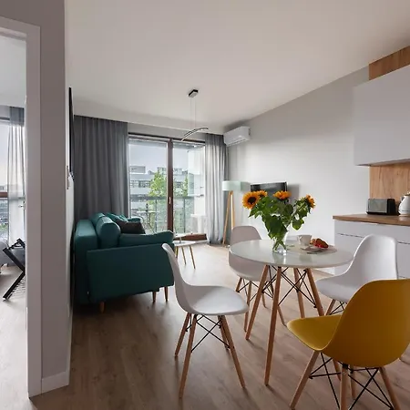 Airport Okecie Cybernetyki Apartment Warsaw