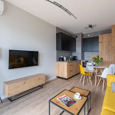 Airport Okecie Cybernetyki Apartment Warsaw