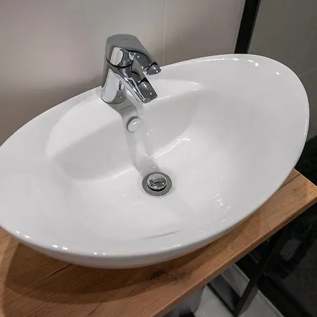 Airport Okecie Cybernetyki Apartman Varsó