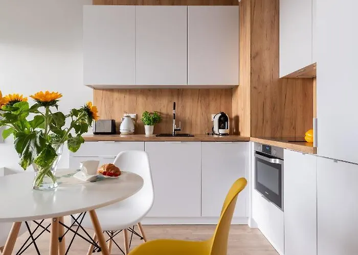 Airport Okecie Cybernetyki ワルシャワ