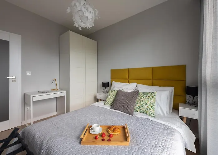 アパート Airport Okecie Cybernetyki ワルシャワ