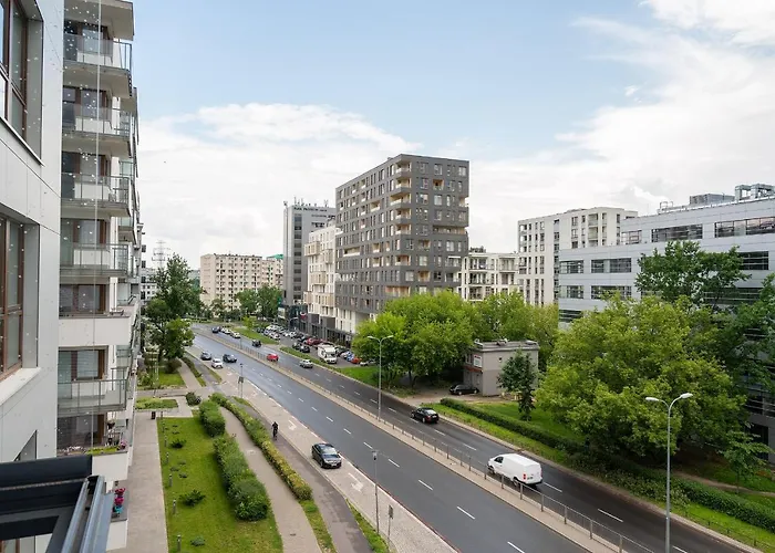 Airport Okecie Cybernetyki アパート