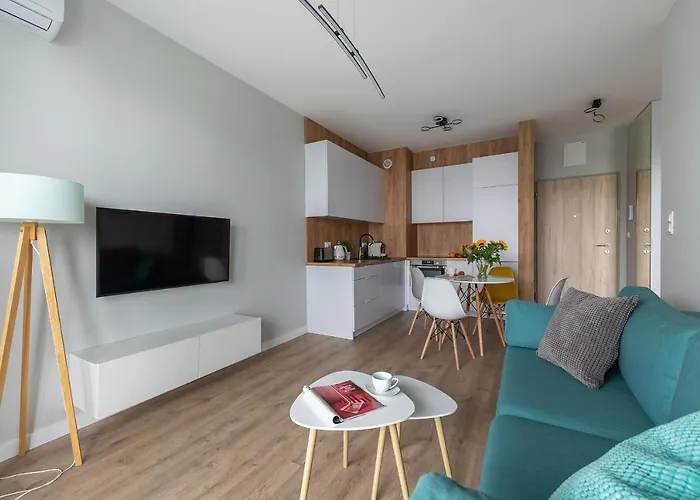 アパート Airport Okecie Cybernetyki